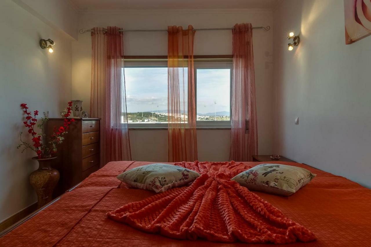 Marina And Atlantic Ocean View Apartment Lagos Exterior photo